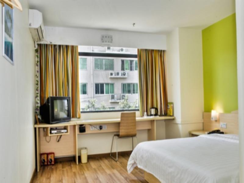 7Days Inn Guangzhou Gangding Longkou XI Road Canton Extérieur photo
