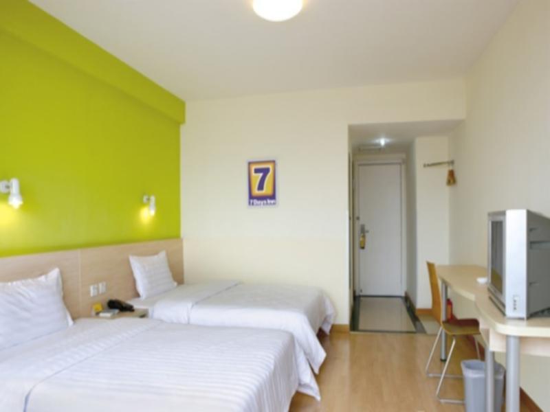 7Days Inn Guangzhou Gangding Longkou XI Road Canton Extérieur photo